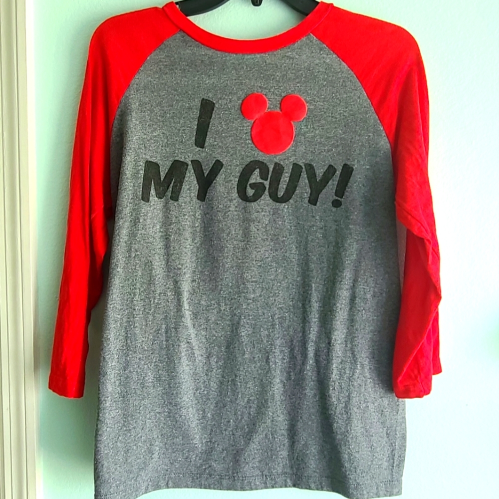Authentic Disney Parks Raglan sleeved shirt